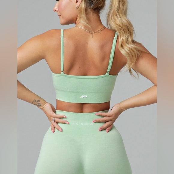 Inaka light green sports bra size XS preowned - Picture 2 of 5